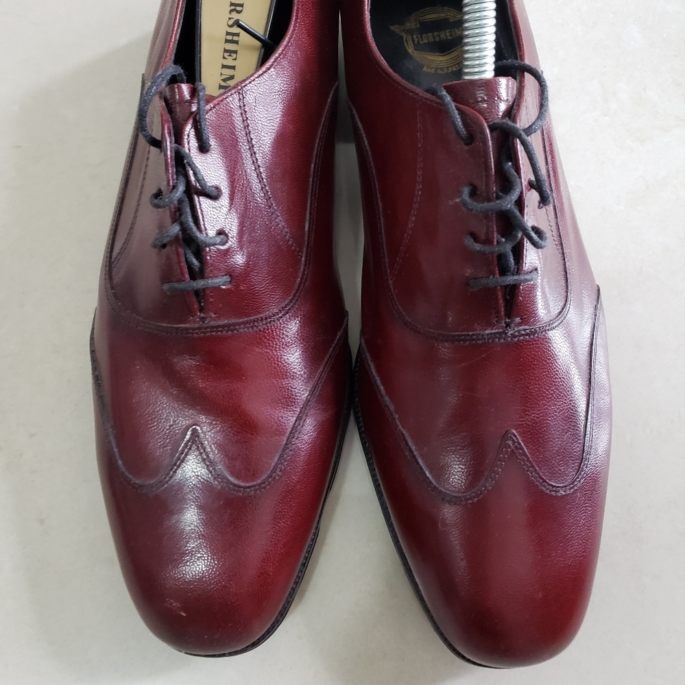 Florsheim Classic Mens Wingtip Leather Shoes- Size 8US